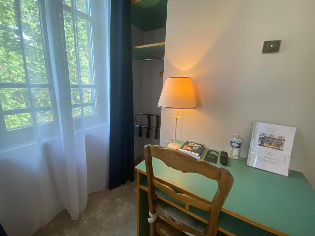 Hotel Paris Vesinet- Logis Hotel Restaurant Ле-Везине Экстерьер фото