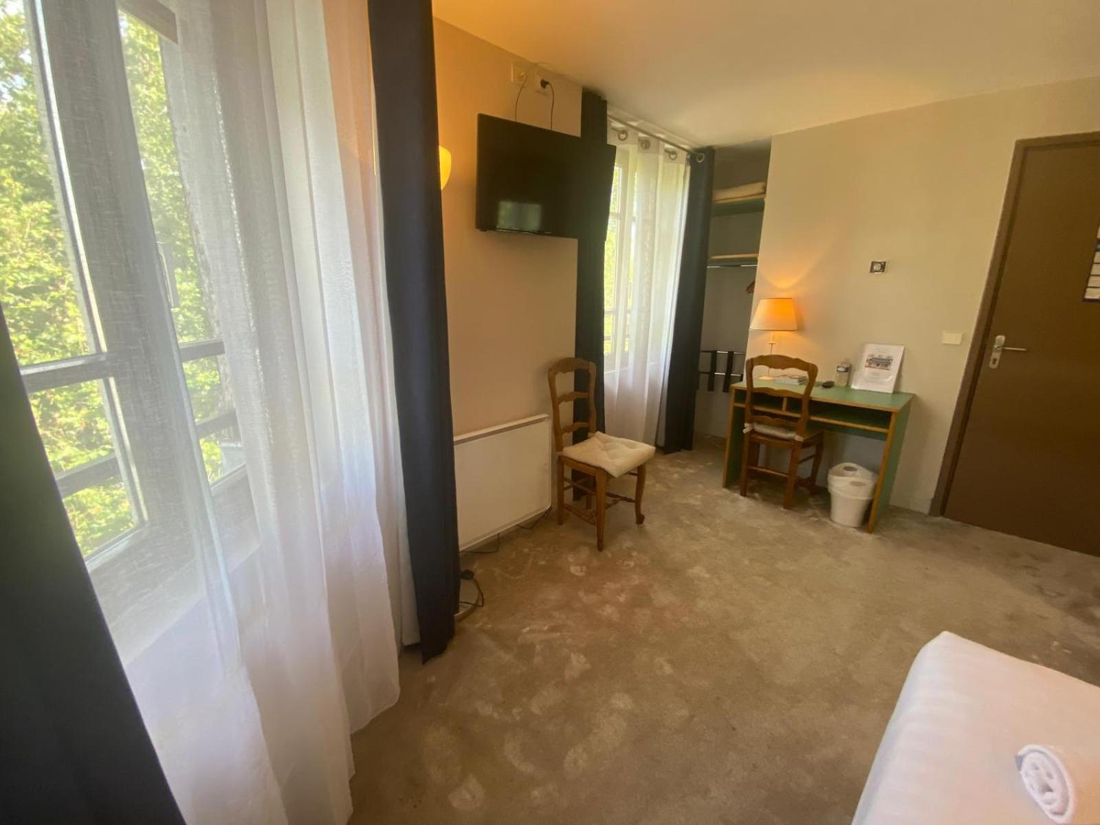 Hotel Paris Vesinet- Logis Hotel Restaurant Ле-Везине Экстерьер фото